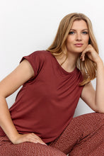 Load image into Gallery viewer, Marica Short  CrewSleeve Top, Powell River , BC
