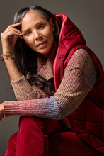 Load image into Gallery viewer, T Diamond Quilted Reversible Puffer Vest: Red, Navy &amp; Black
