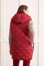Load image into Gallery viewer, T Diamond Quilted Reversible Puffer Vest: Red, Navy &amp; Black
