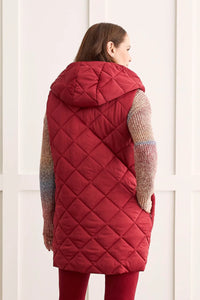 T Diamond Quilted Reversible Puffer Vest: Red, Navy & Black