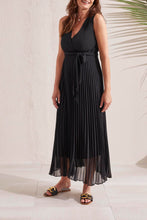 Load image into Gallery viewer, T Plisee Dress: Black

