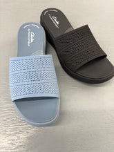 Load image into Gallery viewer, Clarks Slide Sandal: 2 colours
