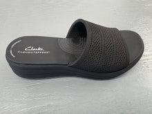 Load image into Gallery viewer, Clarks Slide Sandal: 2 colours
