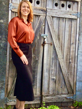 Load image into Gallery viewer, Long Pencil Skirt: Black, Powell River, BC
