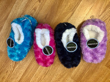 Load image into Gallery viewer, Snoozies Slippers: Chenille
