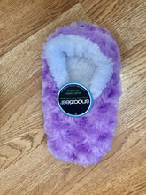 Load image into Gallery viewer, Snoozies Slippers: Chenille

