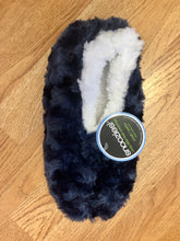 Load image into Gallery viewer, Snoozies Slippers: Chenille
