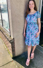 Load image into Gallery viewer, NU Short Sleeve Smock Dress: Green Mint, Powell River, BC
