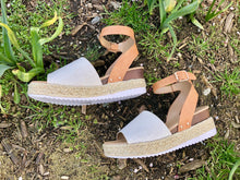 Load image into Gallery viewer, Adrianna Espadrille Sandal: Off white
