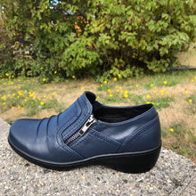 Load image into Gallery viewer, Celeste Navy Shoe
