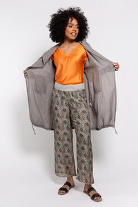 Linen Open Flyaway: White or Navy
