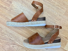 Load image into Gallery viewer, Adrianna Espadrille Sandal: Tan
