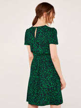 Load image into Gallery viewer, Short Sleeve Green Printed Dress
